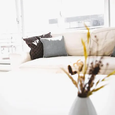 Apartment Lovely Modern 1 Bedroom *