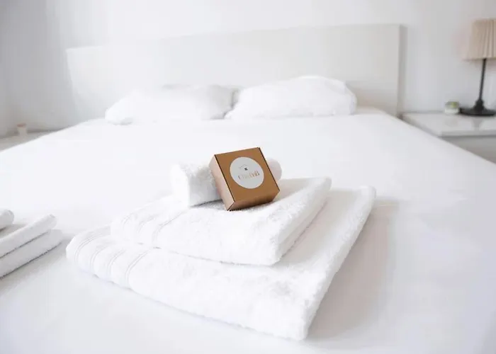 Lovely Modern 1 Bedroom Апартаменты *