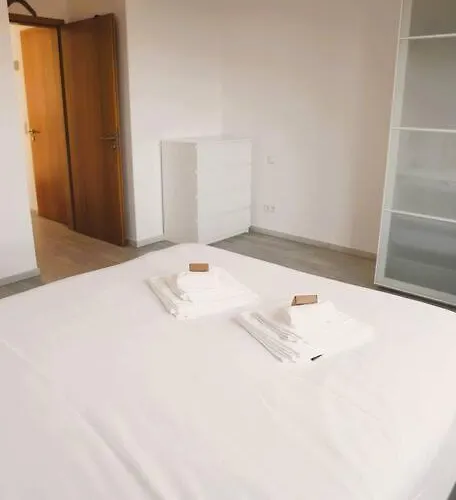 Апартаменты Lovely Modern 1 Bedroom Люксембург