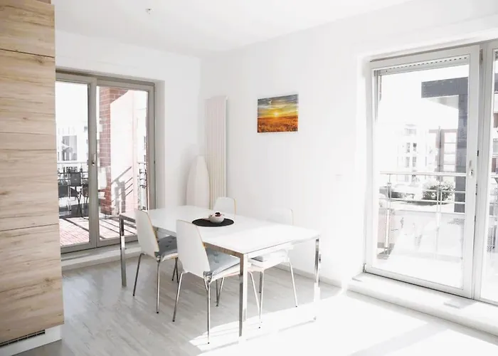 Lovely Modern 1 Bedroom *