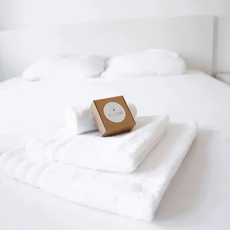 Lovely Modern 1 Bedroom Apartamento *